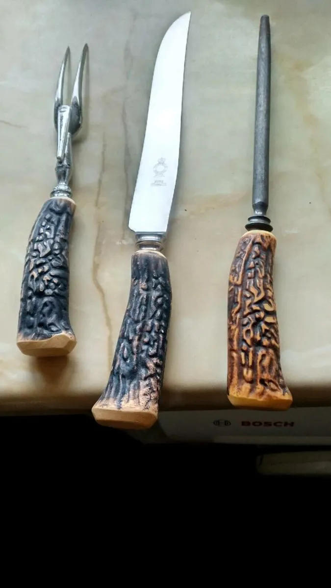 Vintage carving set - Image 1