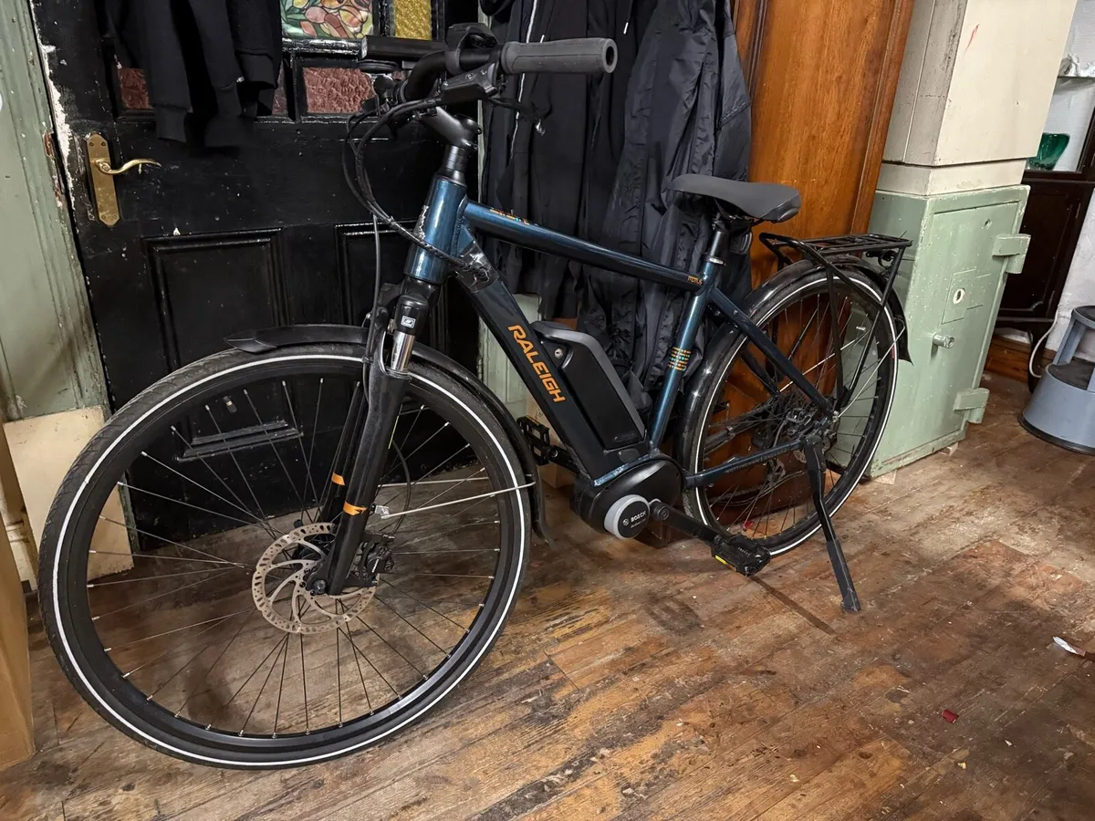 Raleigh Motus battery assisted unisex bike 2019 - Image 2