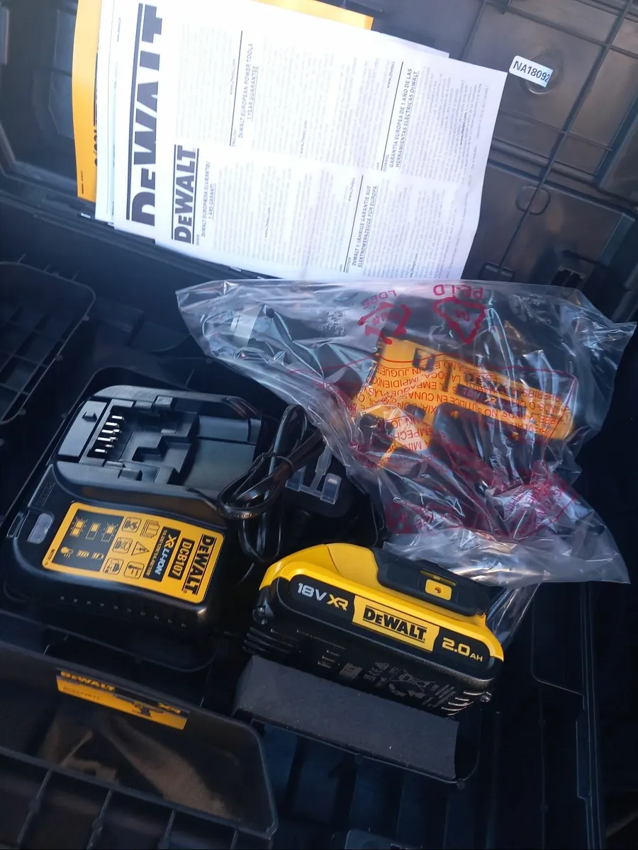 New 18v dewalt combi drill - Image 1