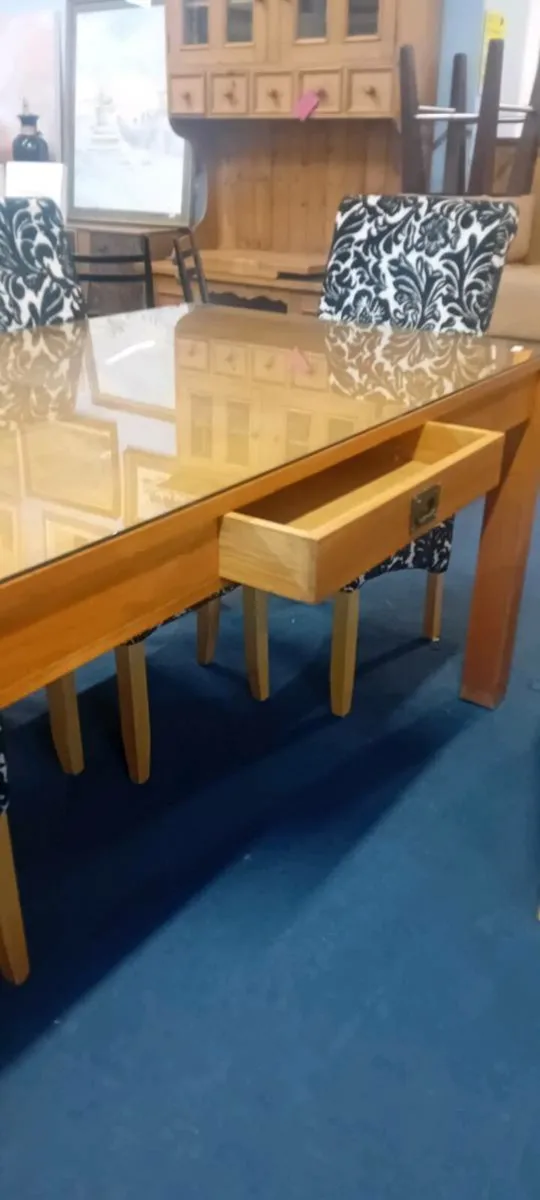 Modern Oak Dining Table - Image 2