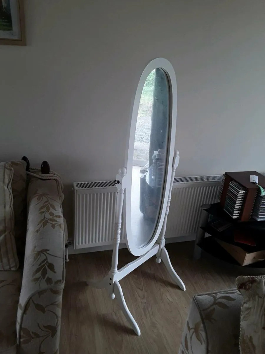 Mirrors choice of  2  also  lamps - Image 3