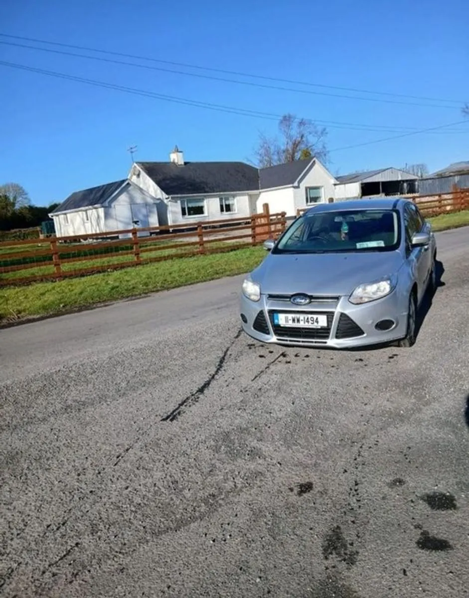 2011 Ford Focus Needs Engine - Image 2