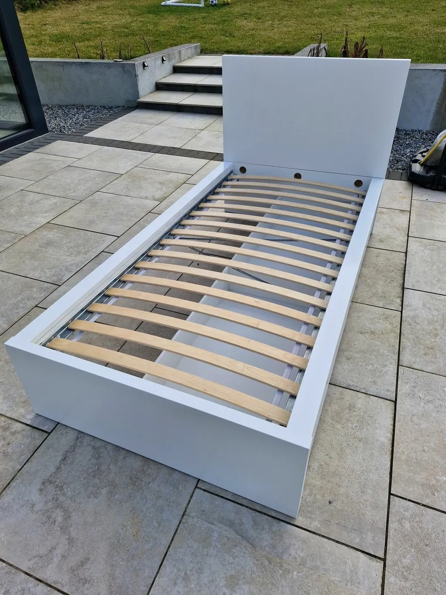 Single Bed - Image 2