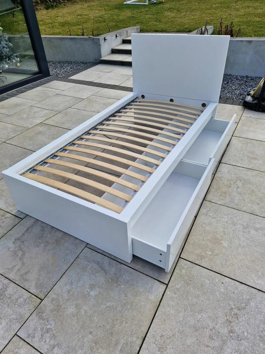 Single Bed - Image 3