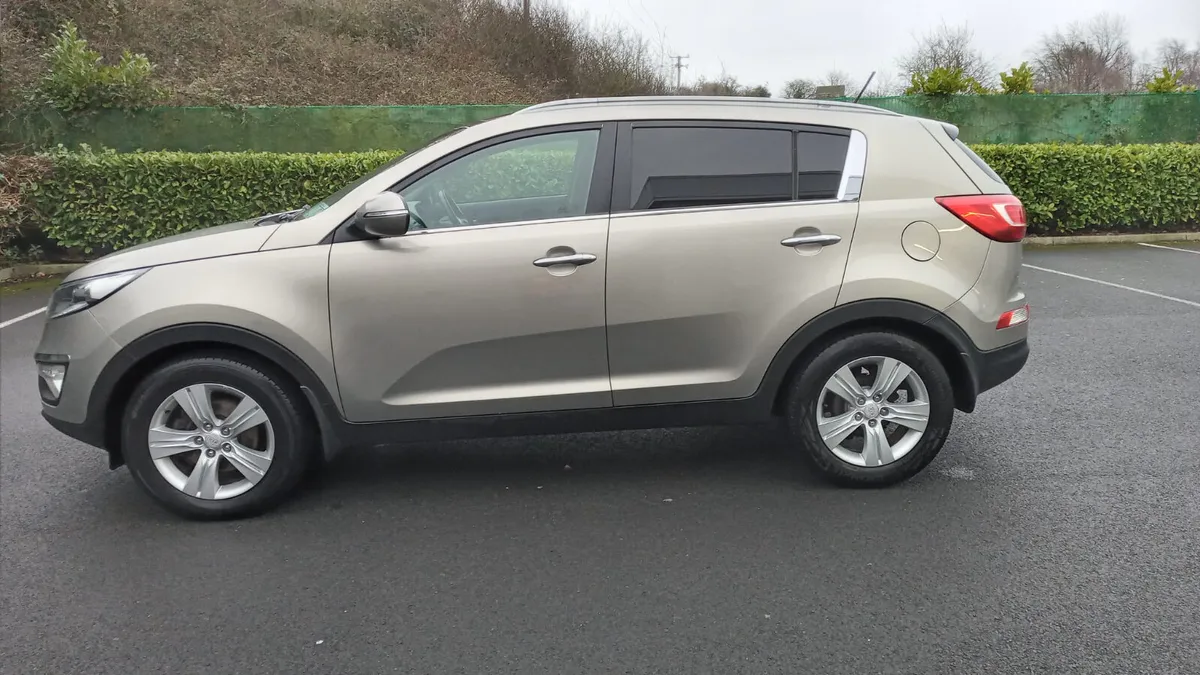 KIA SPORTAGE EXS 4X2 COMMERCIAL - Image 3