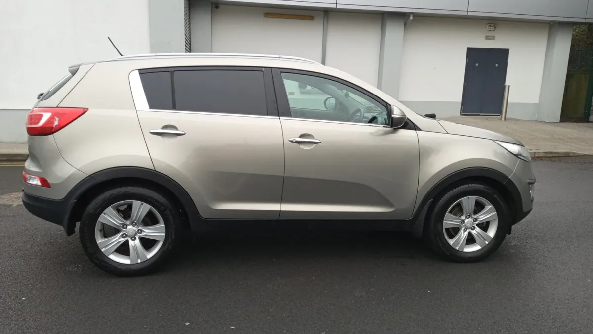 KIA SPORTAGE EXS 4X2 COMMERCIAL - Image 4