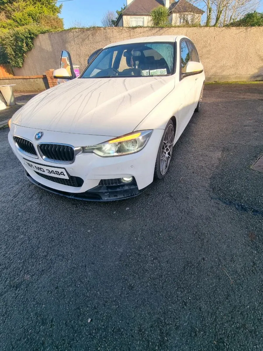 Bmw 330e - Image 2