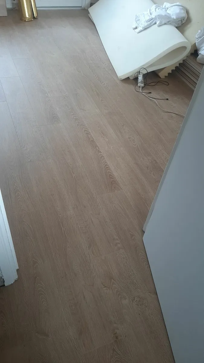 Laminate floor fitter - Image 3