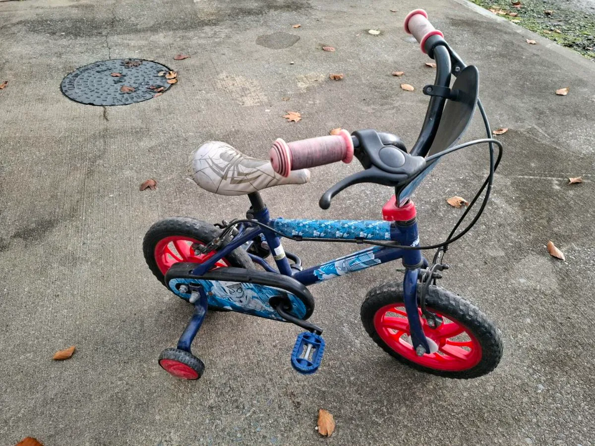 12 inch Spiderman bike - Image 1