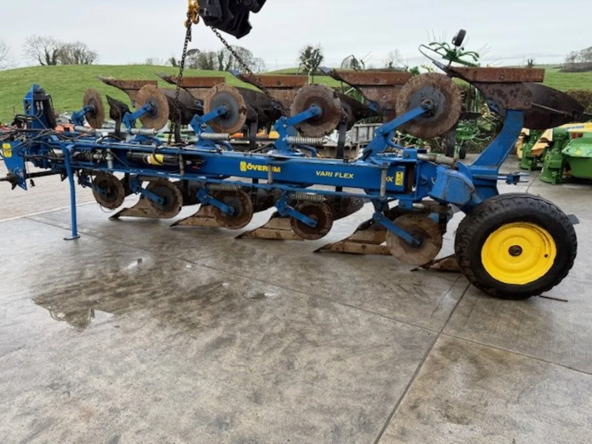 Used Overum DX Vari Width 5 Furrow Plough - Image 1