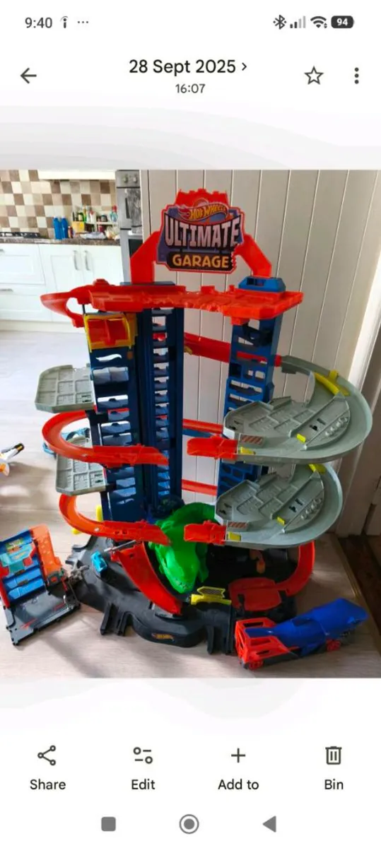 Hot wheels ultimate garage