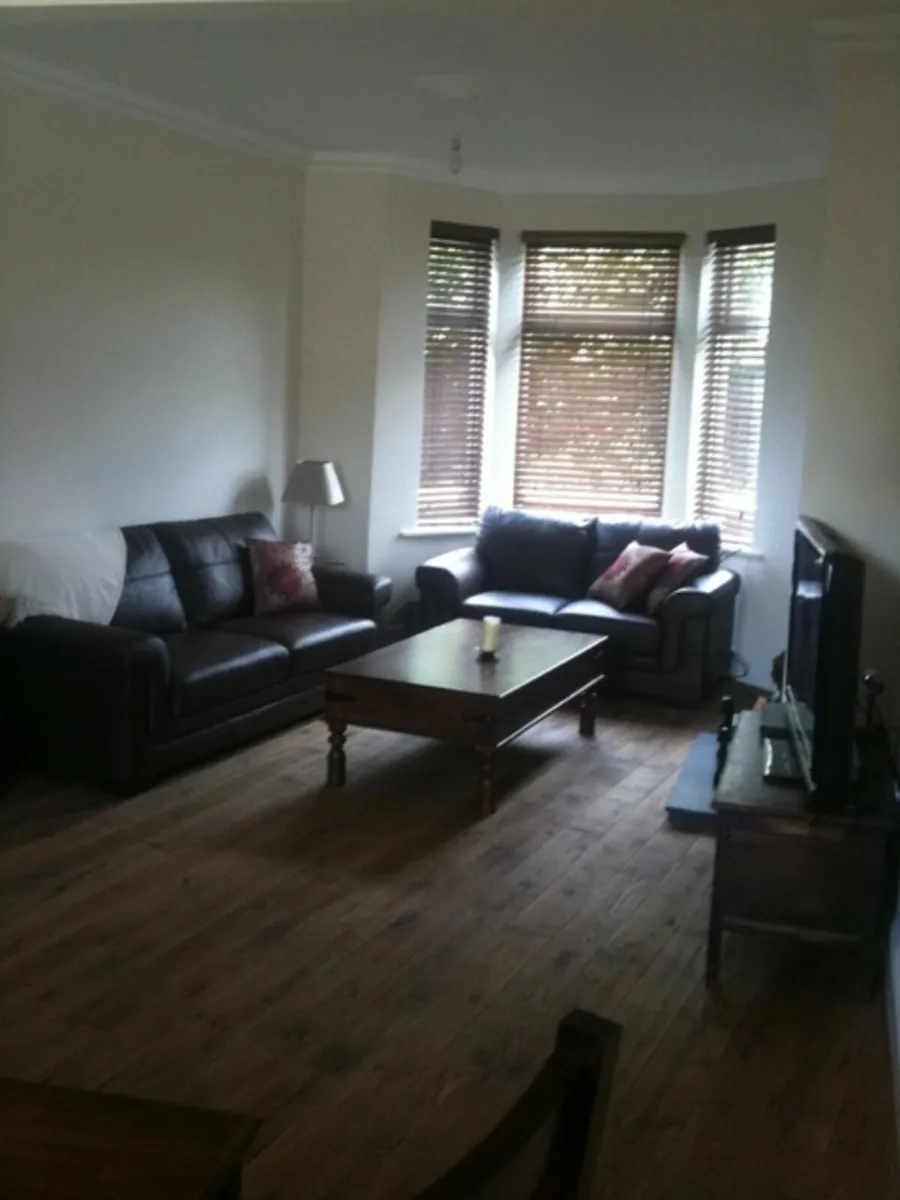 Dining Table set with matching sideboard - Image 2