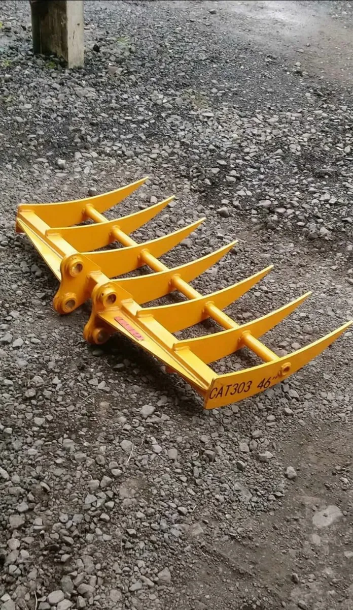 CAT 303 MINI DIGGER ROOT RAKE - Image 1