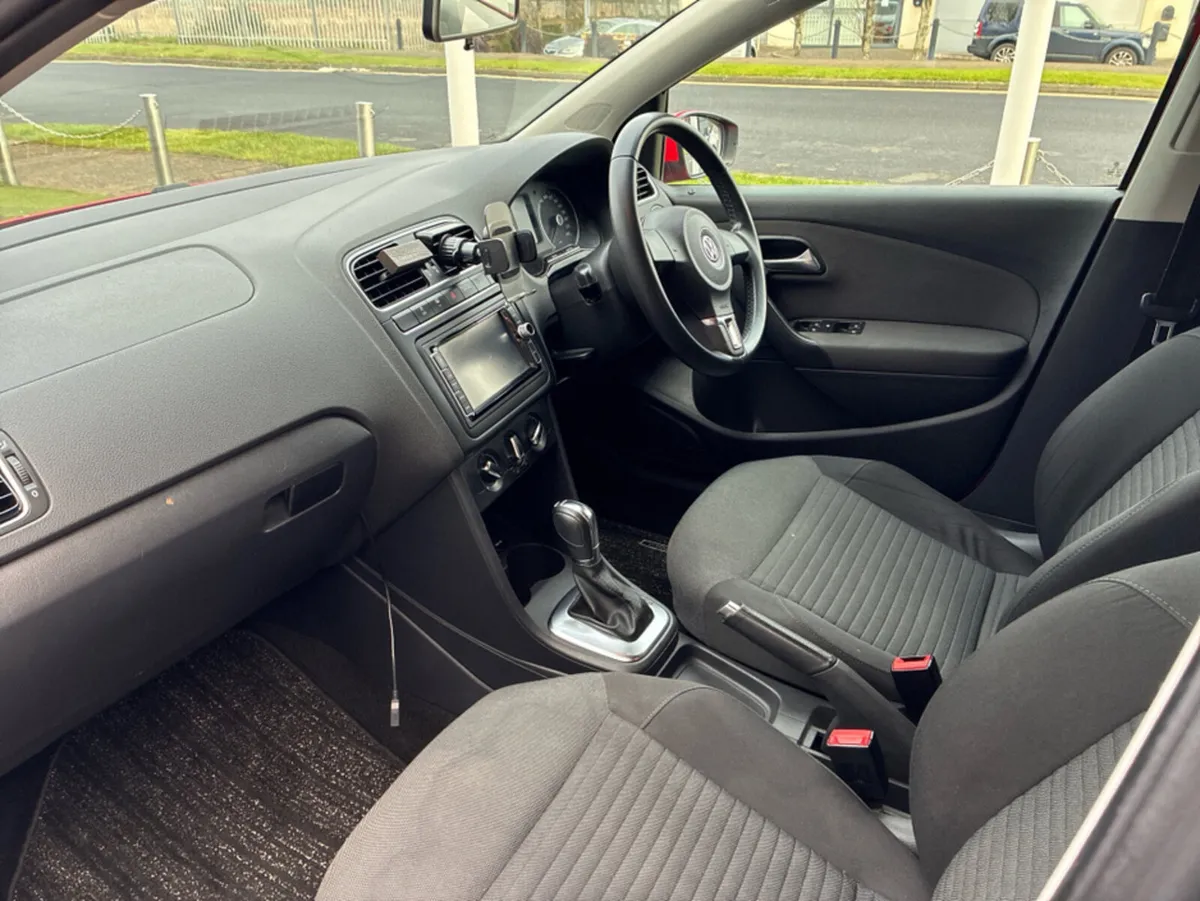 Volkswagen Polo DBA-6RCBZ 5DR AUTO - Image 3