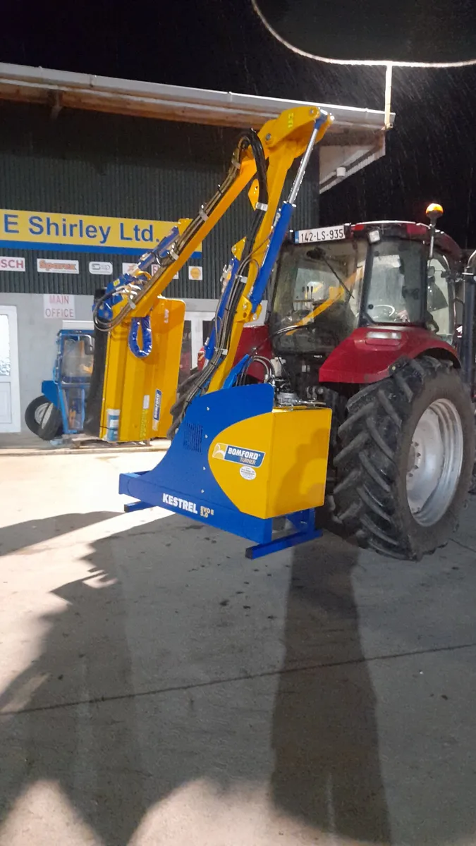 Bomford Kestrel E Hedgecutters - Image 3