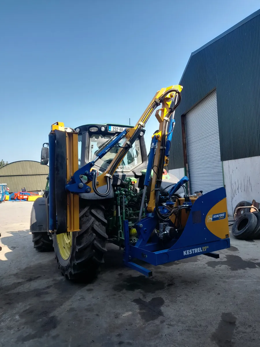 Bomford Kestrel E Hedgecutters - Image 4