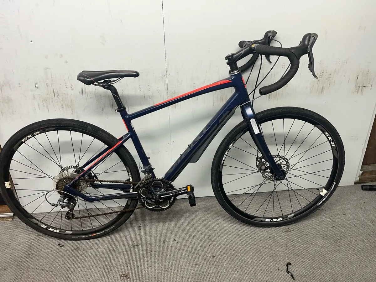 Giant Revolt  Gravel Bike - Image 1