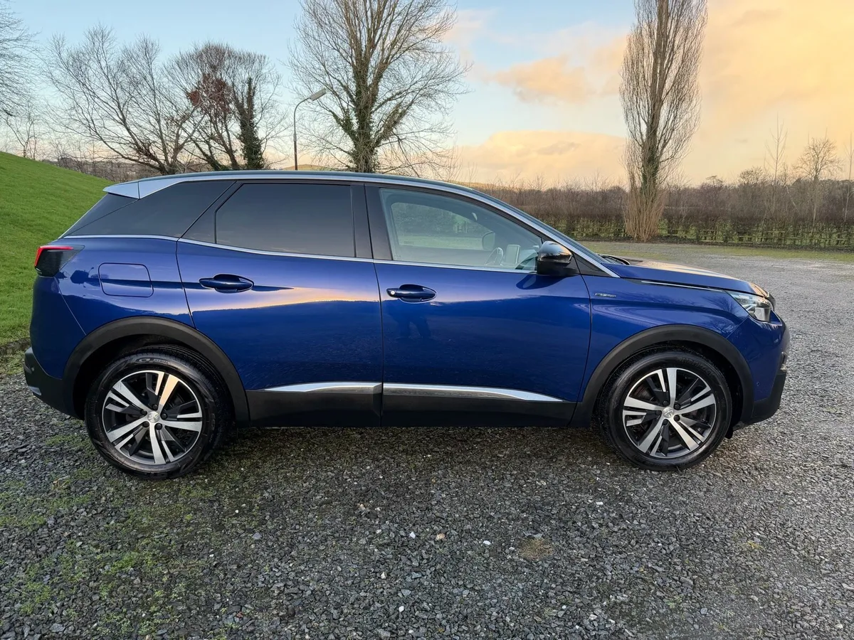 2017 Peugeot 3008 - Image 4