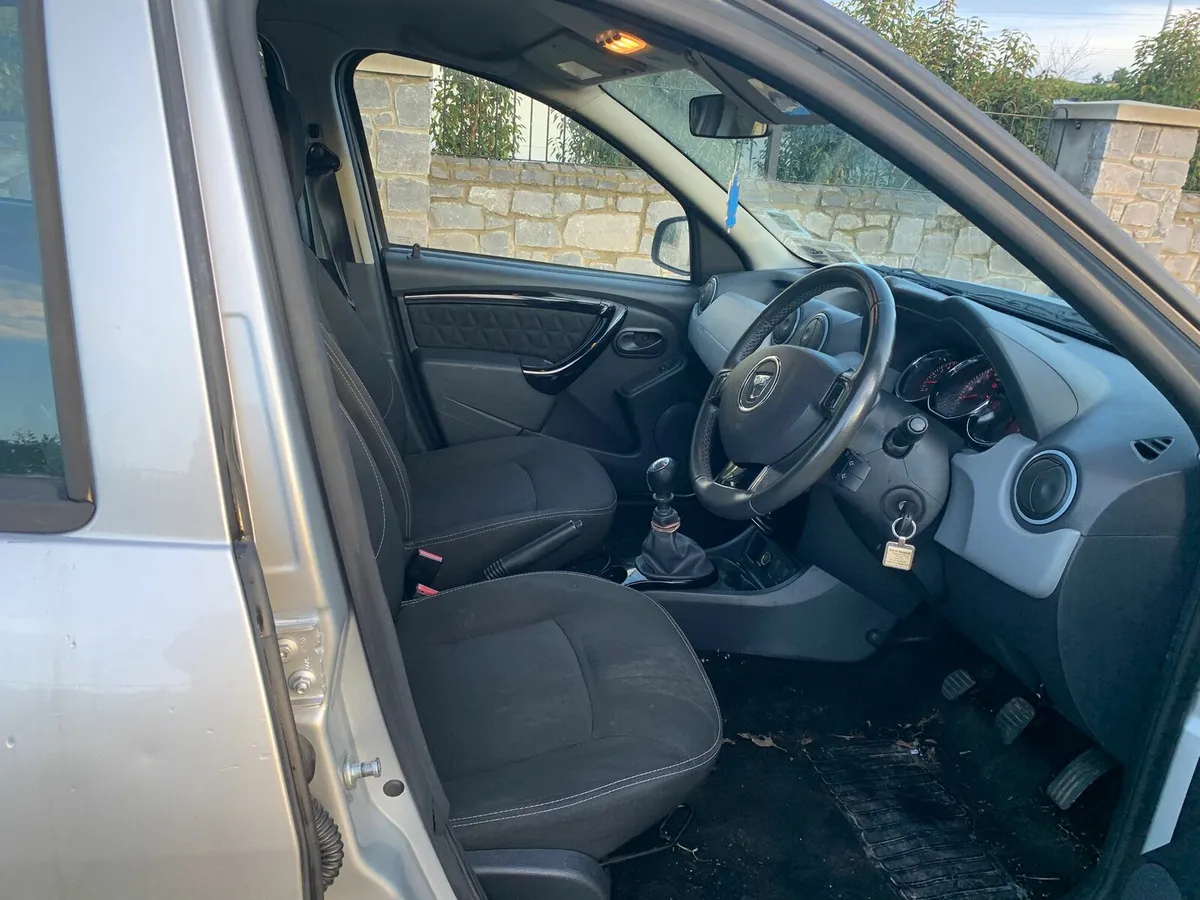 Dacia duster 151 look at photos - Image 3