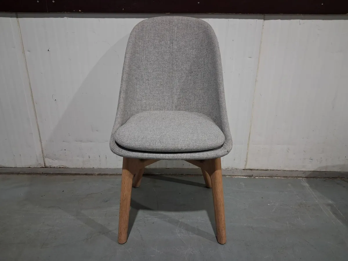 Online Auction Of De Lost Weekend Interiors - Image 3