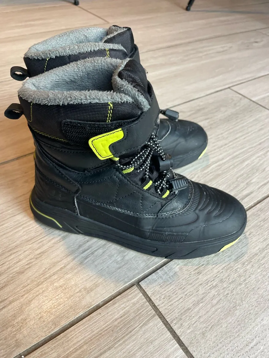 Kids winter boots