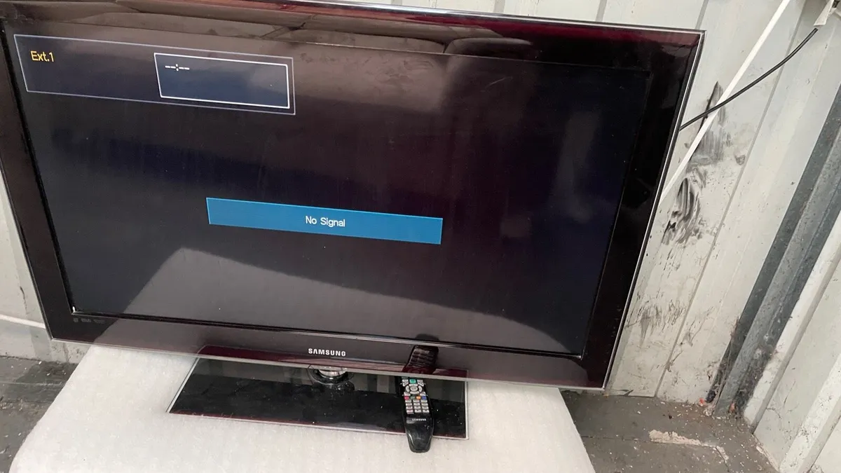 Samsung tv - Image 4