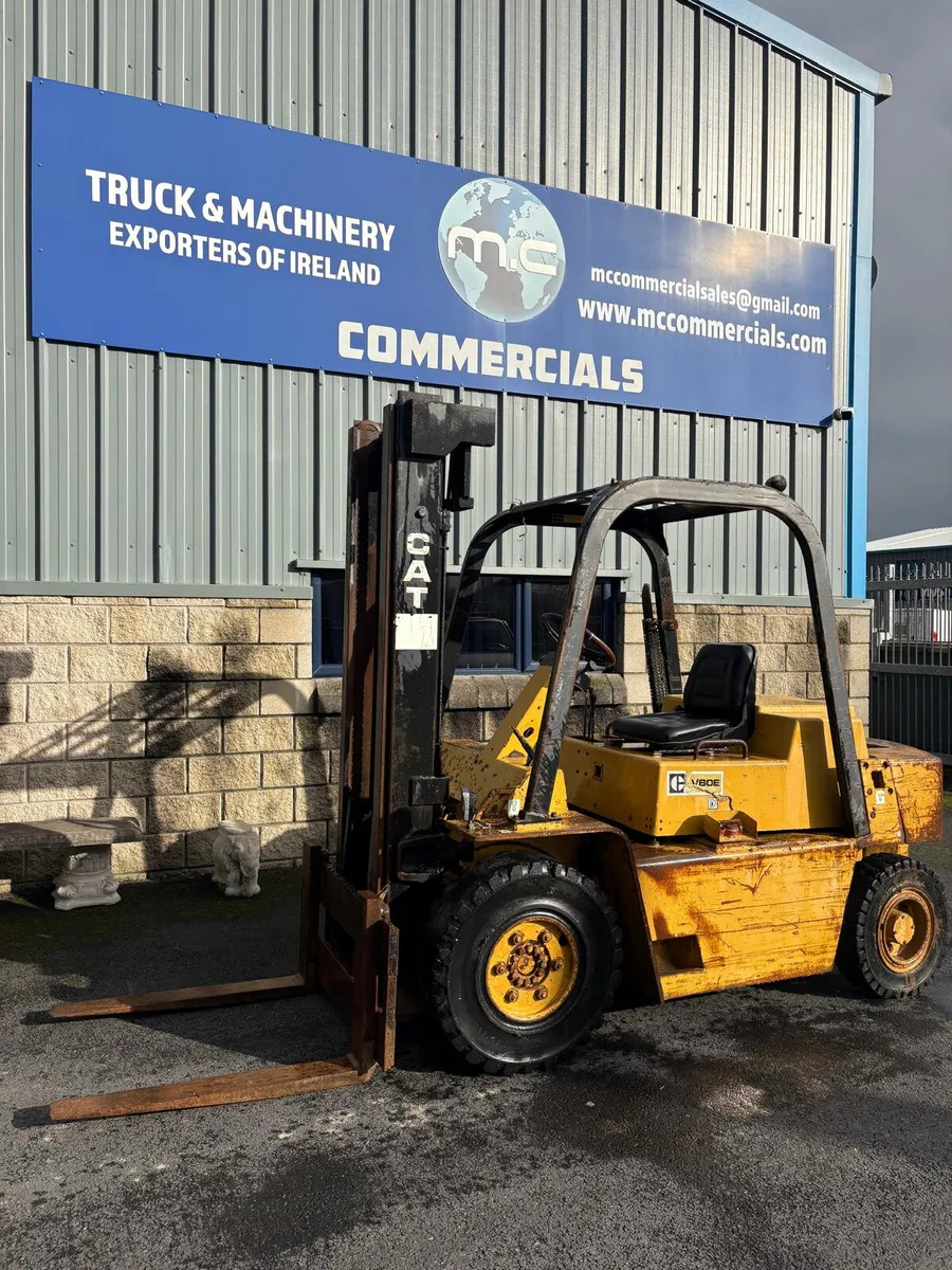For Sale: 4 Ton Caterpillar Forklift - Image 4