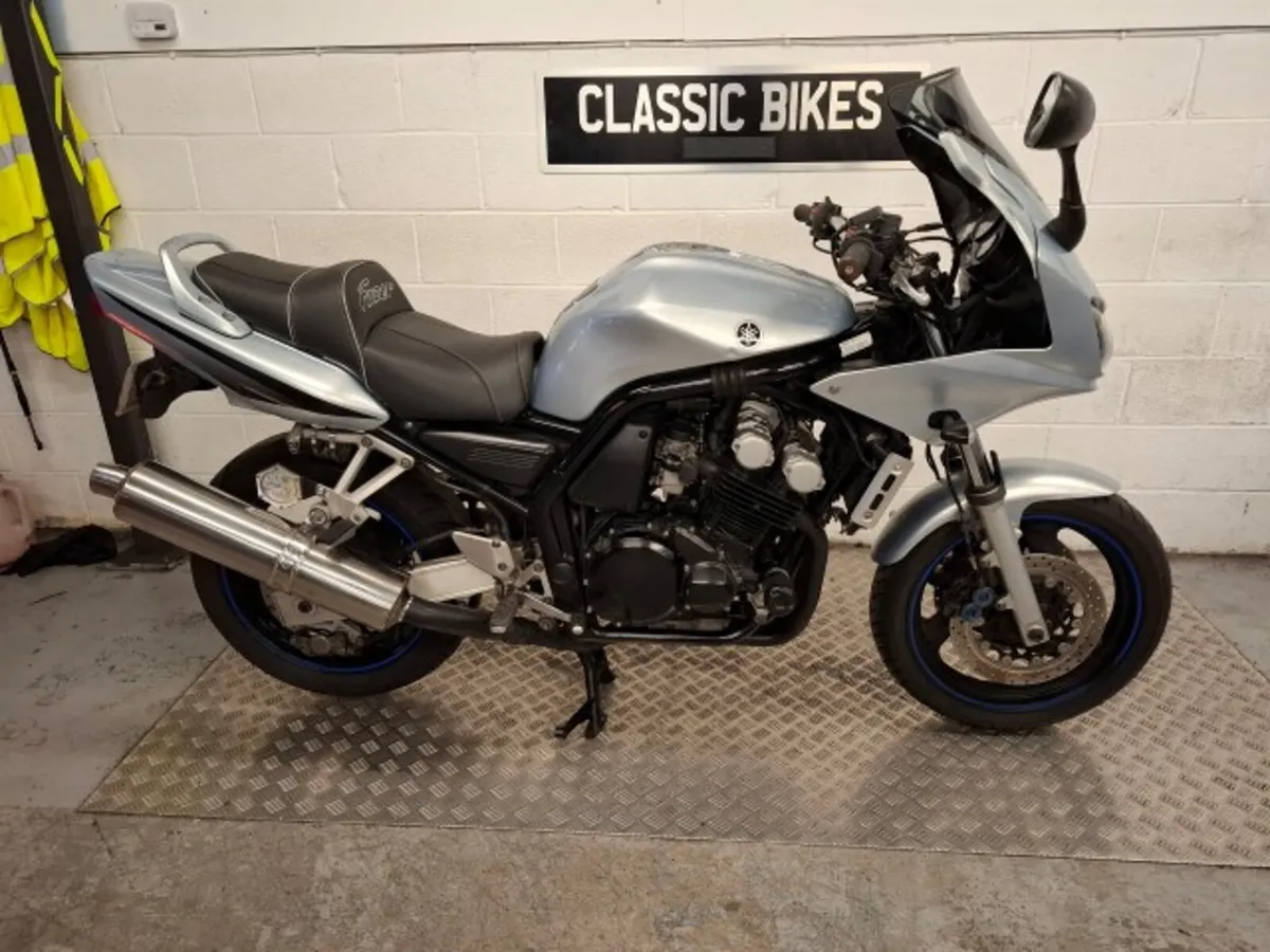 Yamaha Fazer 600 - Image 1