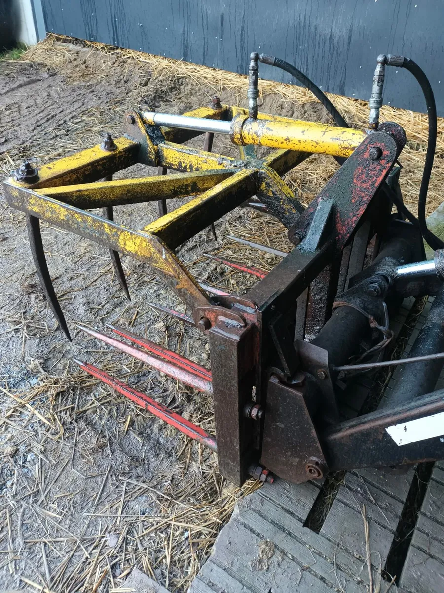 Tine grab silage or dung 4ft + bucket - Image 2