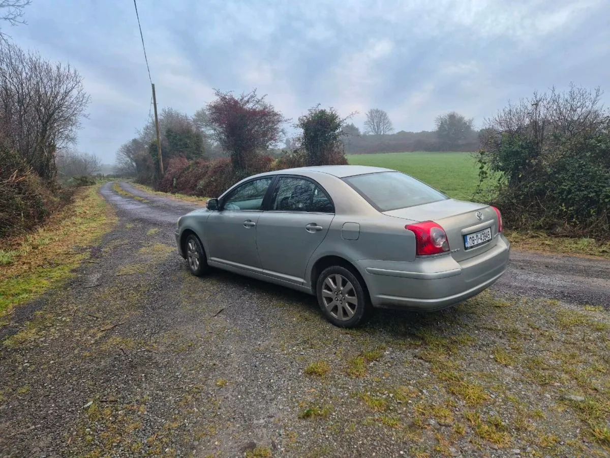 08 Toyota Avensis - Image 3