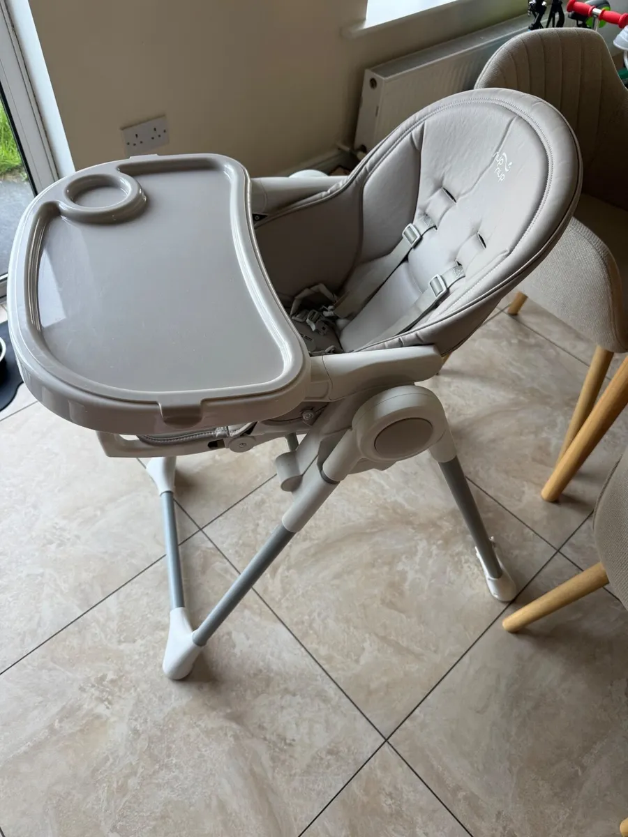 Baby feeding - Image 2