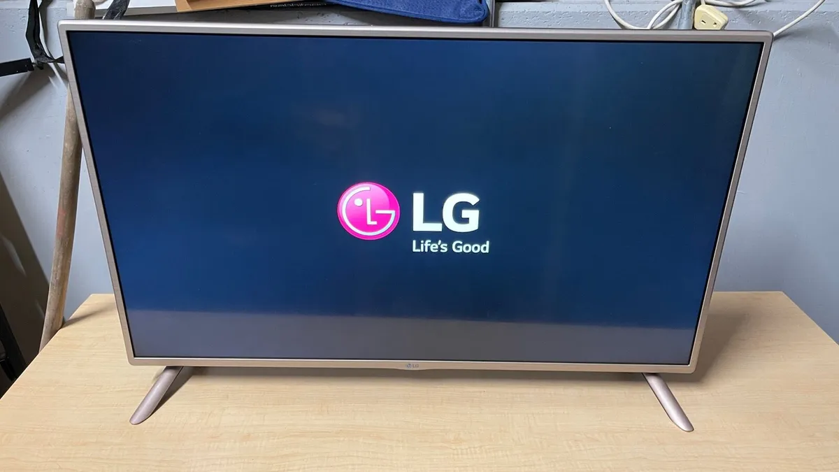 Lg tv - Image 1