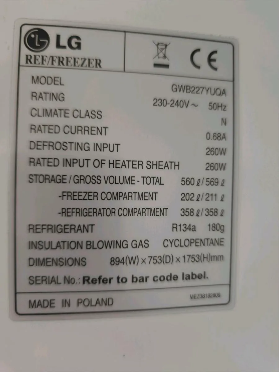 American fridge freezer Lg ( no plumbing required) - Image 3