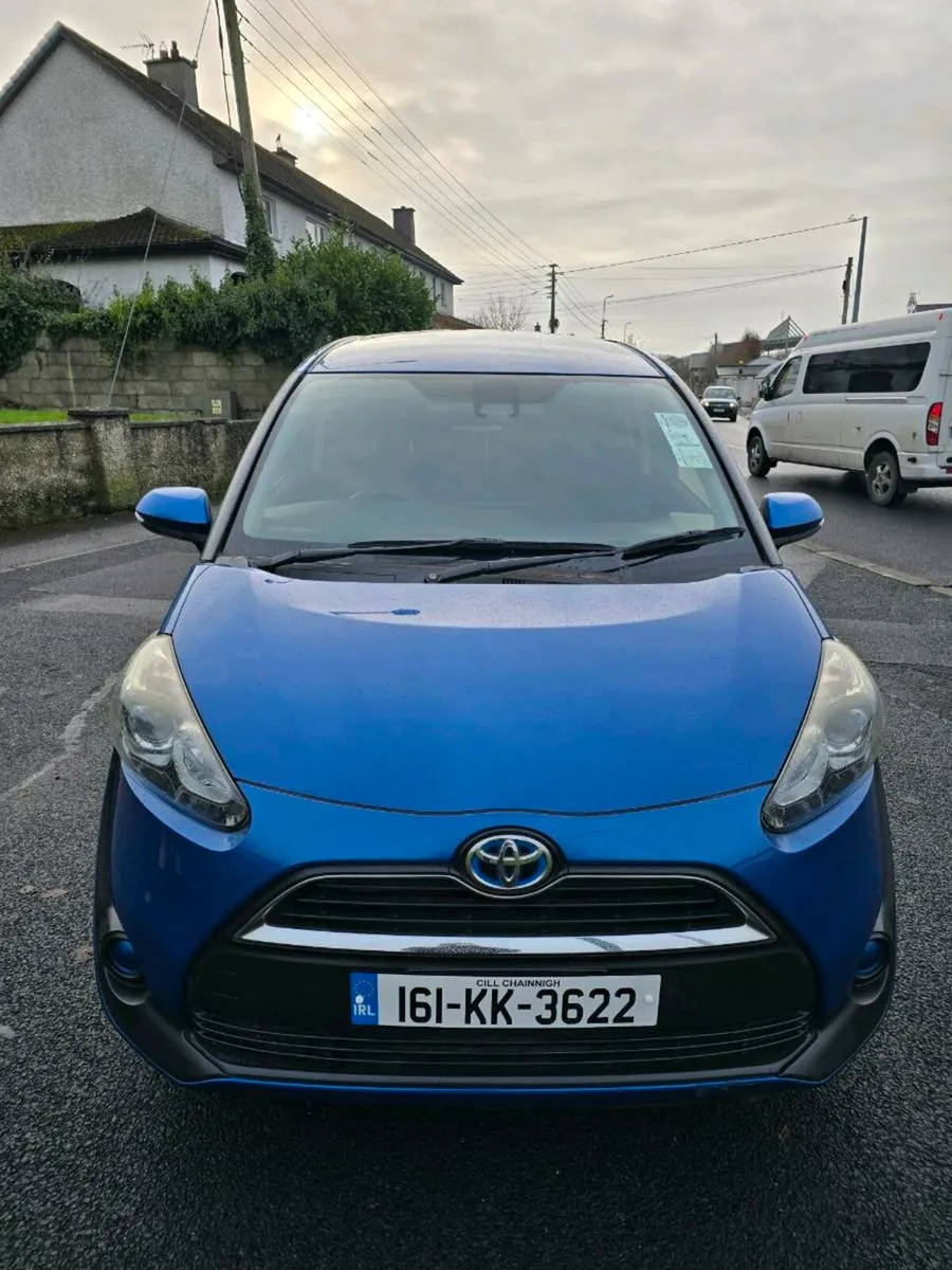 Toyota Sienta 6 Seaters 1500cc Hybrid 2016 - Image 1