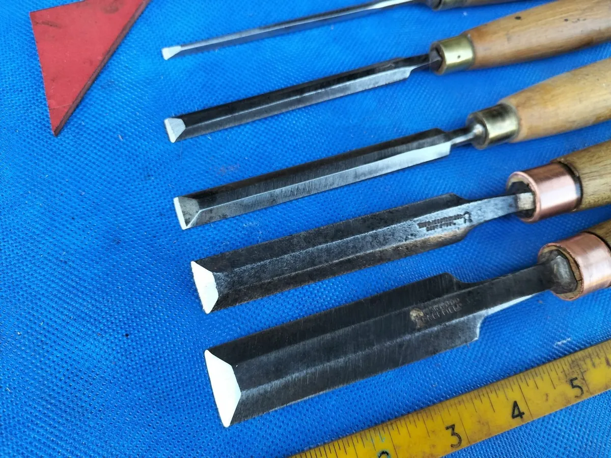 Set of 5 Paring Chisels - Image 2