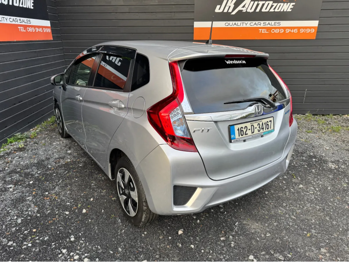 Honda Fit 1.5 HYBRID 5DR AUTO - Image 4