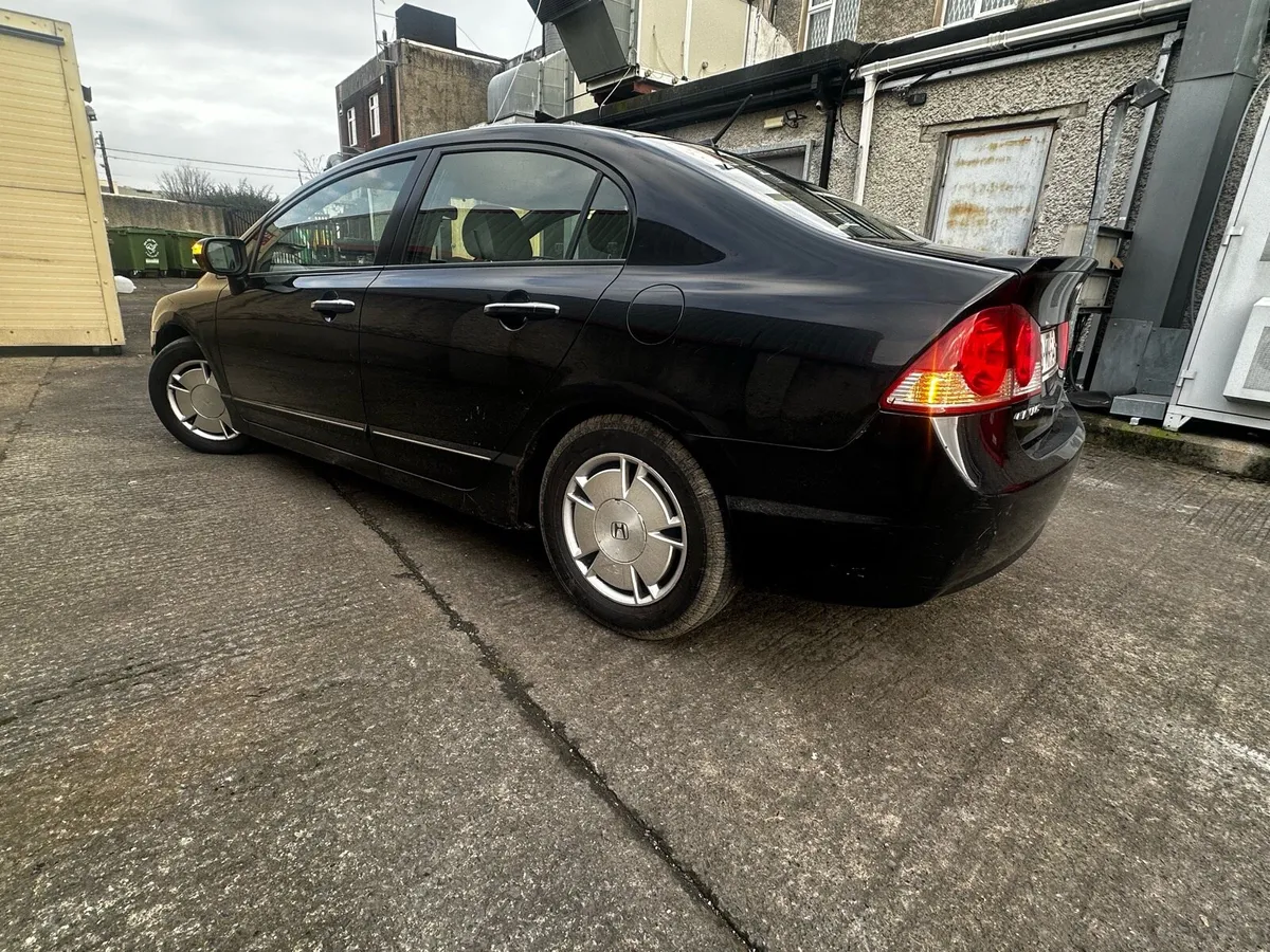 Honda Civic 1.3 Hybrid New NCT - Image 2