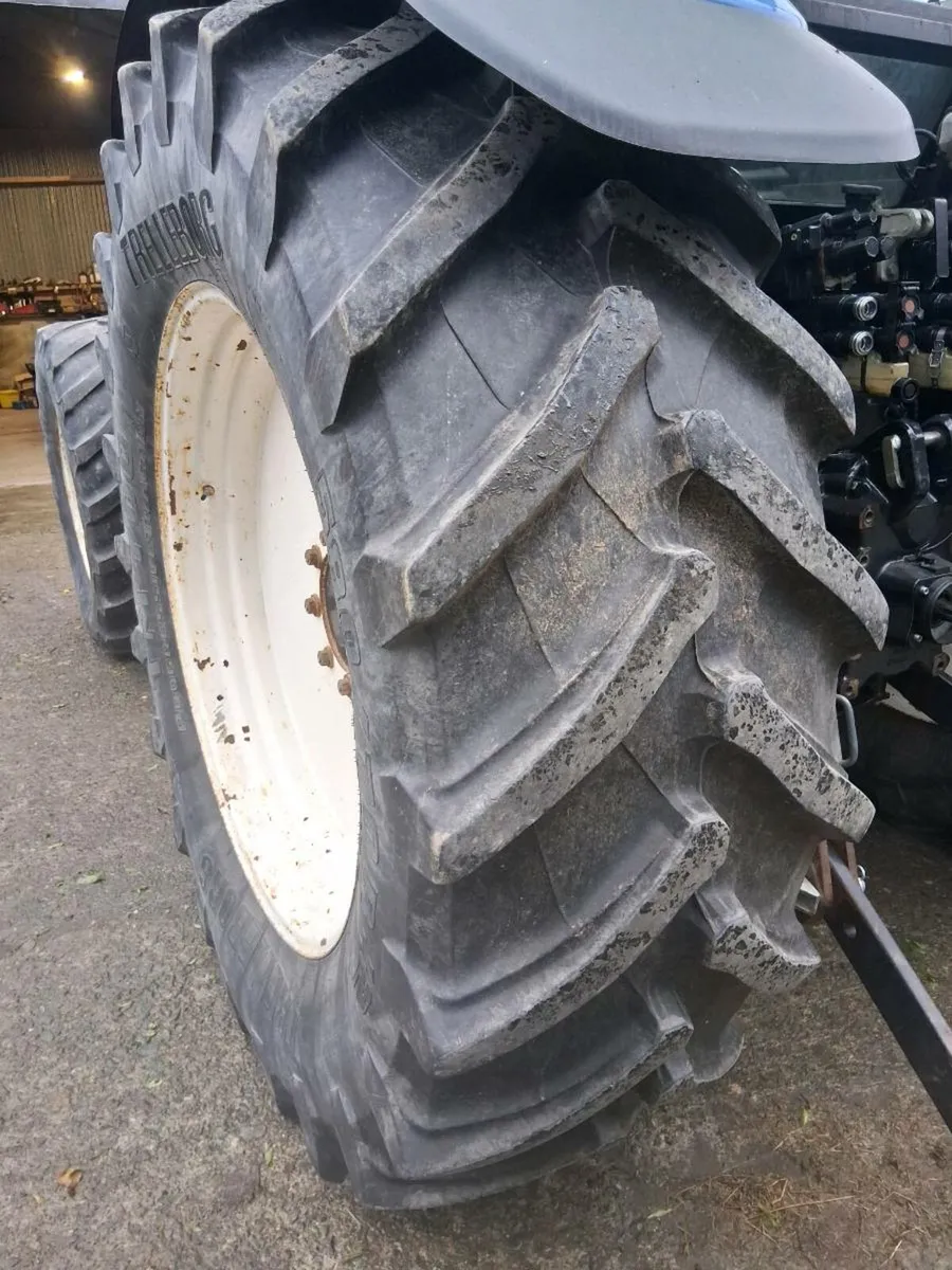 New Holland wheels 42s and 30s - Image 1
