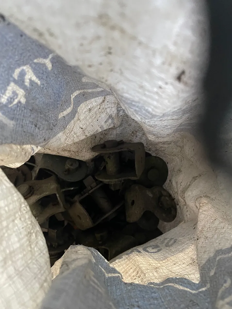 Galvanised fence tensioner , sheep fenceing joblot - Image 3