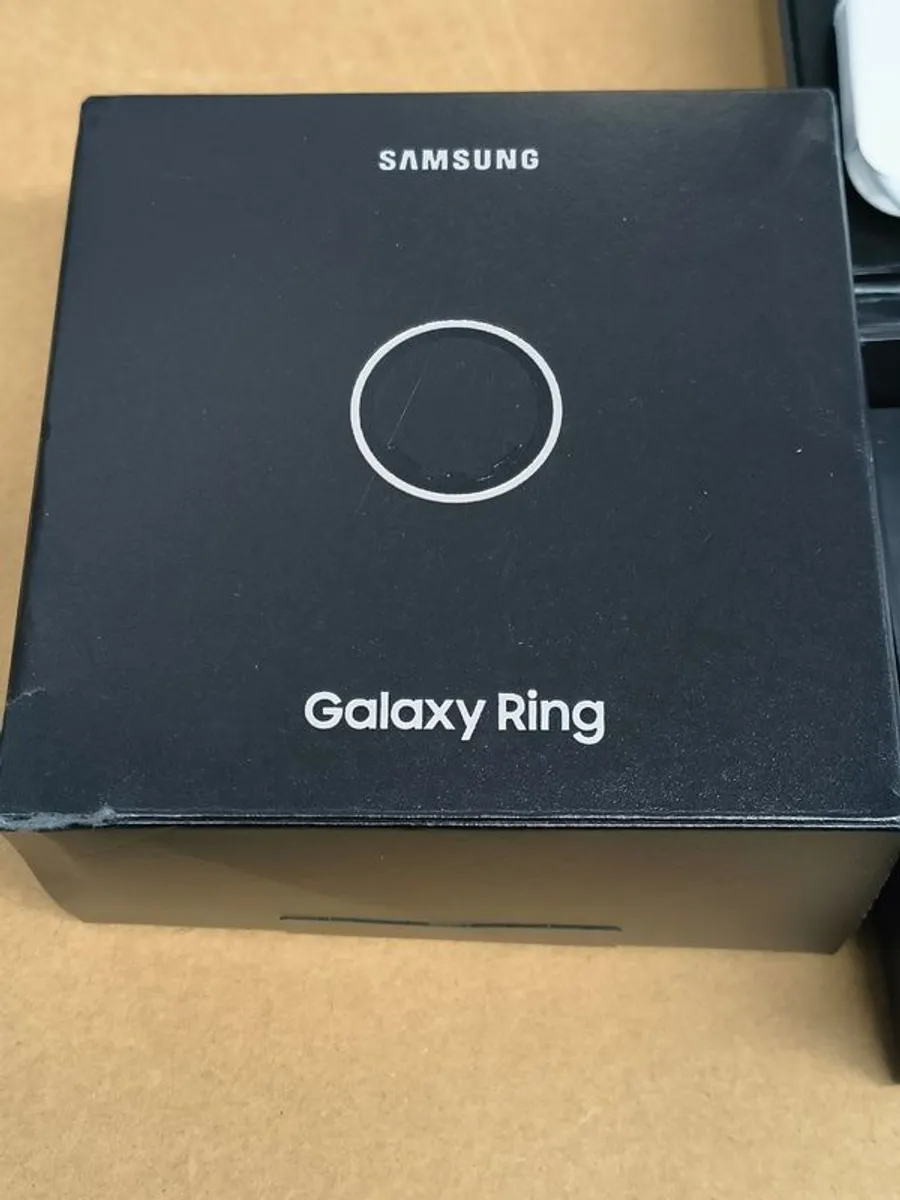 Genuine Samsung Galaxy Fitness Ring Charger Crystal Case Cradle Dock Different Sizes (New Open Box) - Image 4