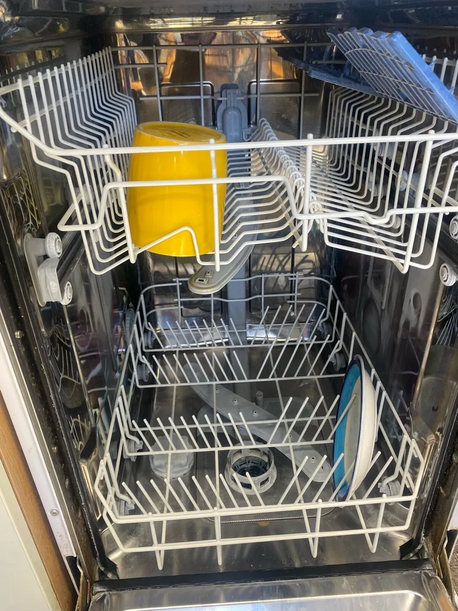 Dishwasher for sale - Image 2