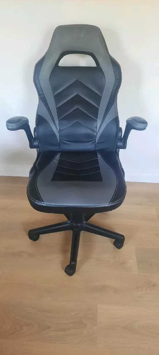 Gaming chair - Image 3