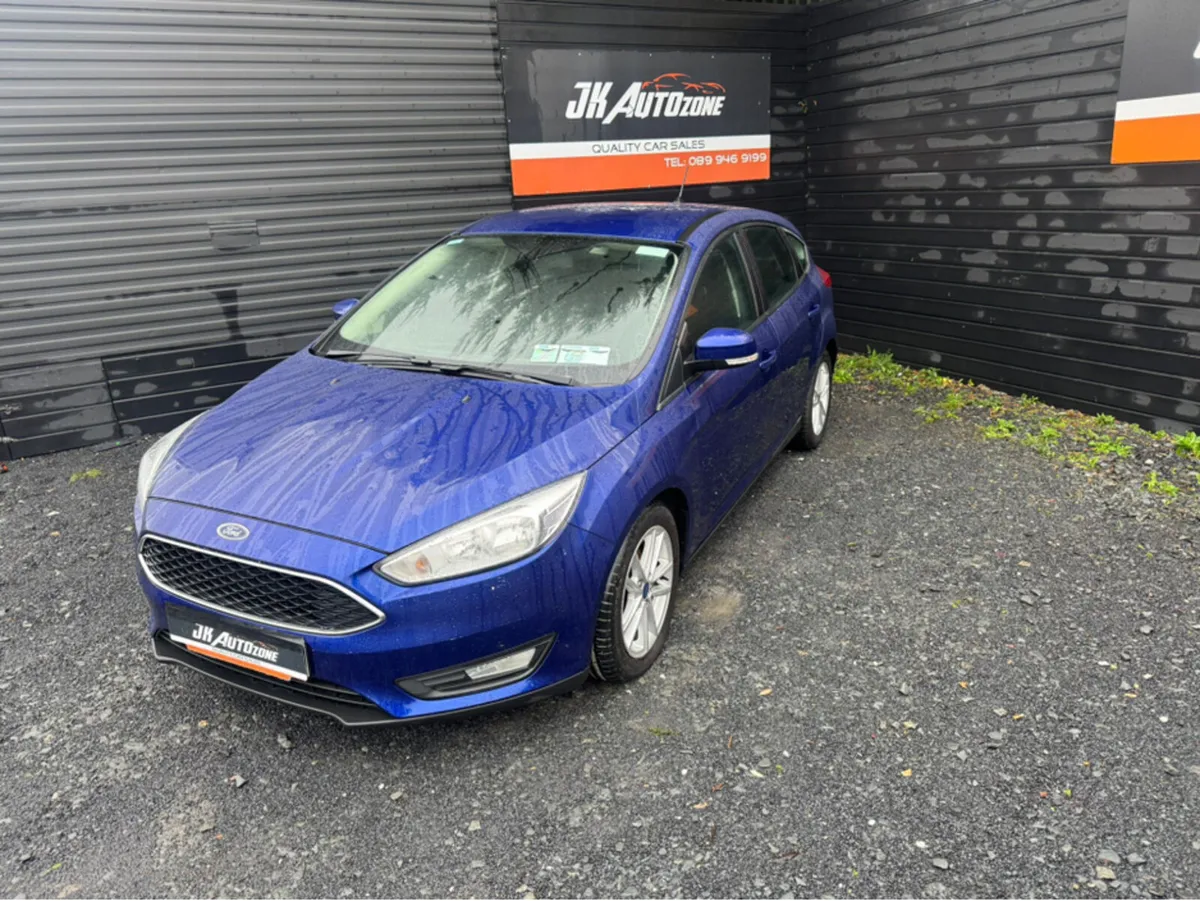 Ford Focus STYLE 1.5 TD  6SPEED 5DR - Image 3