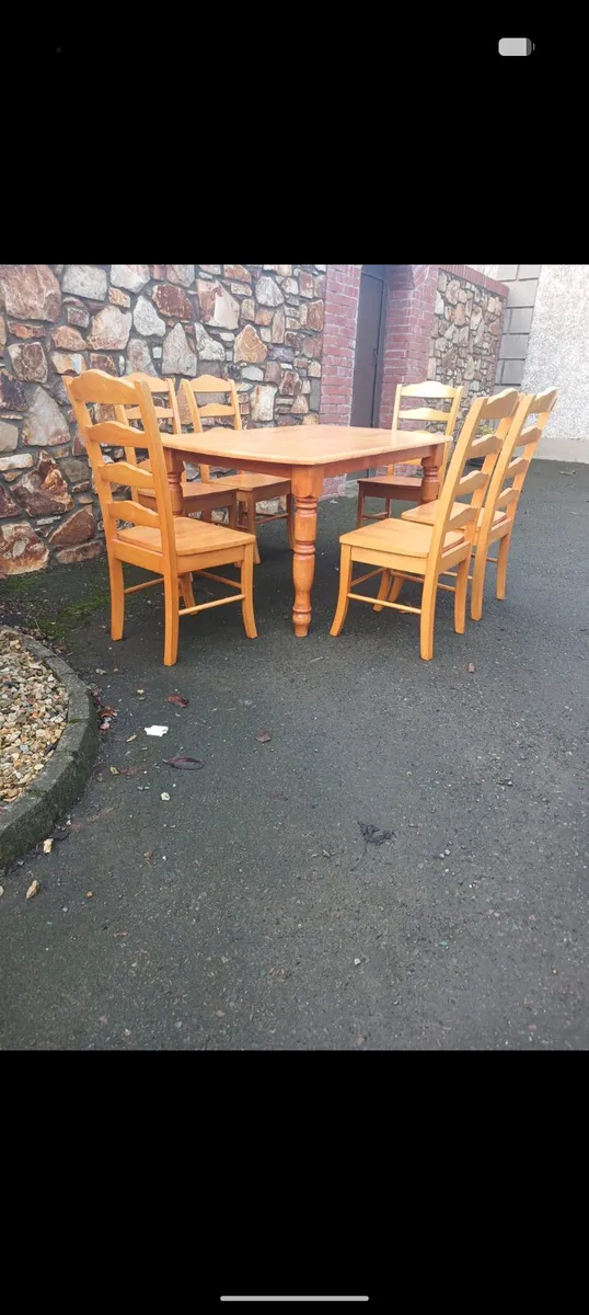 Pine kitchen table and 6 chairs