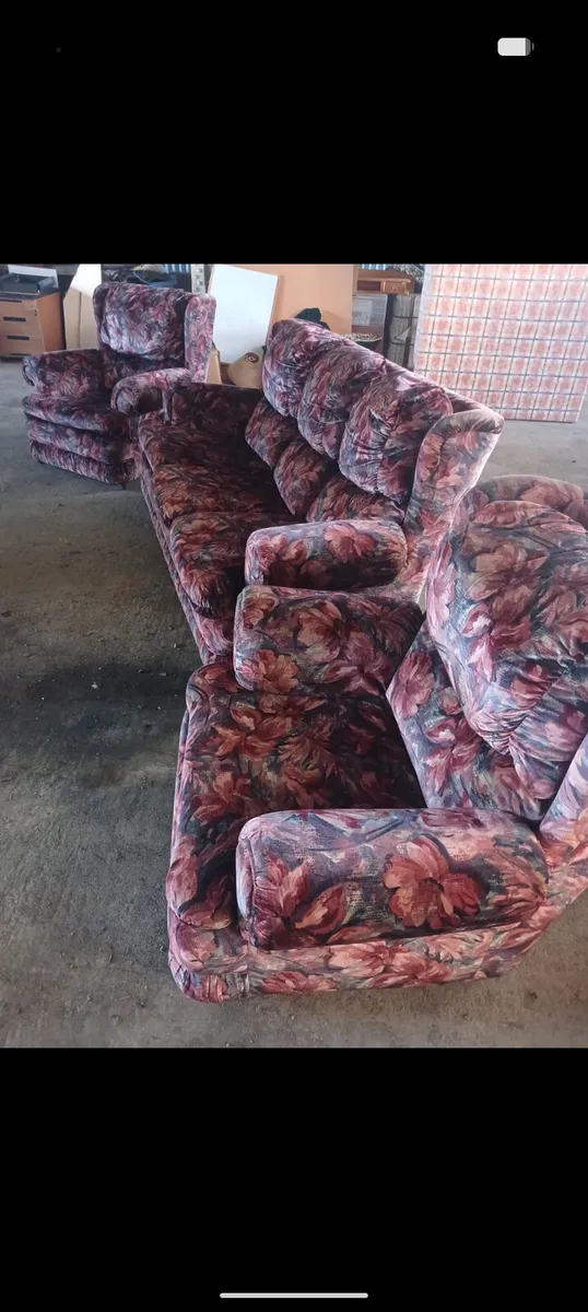 Free antique style sofa