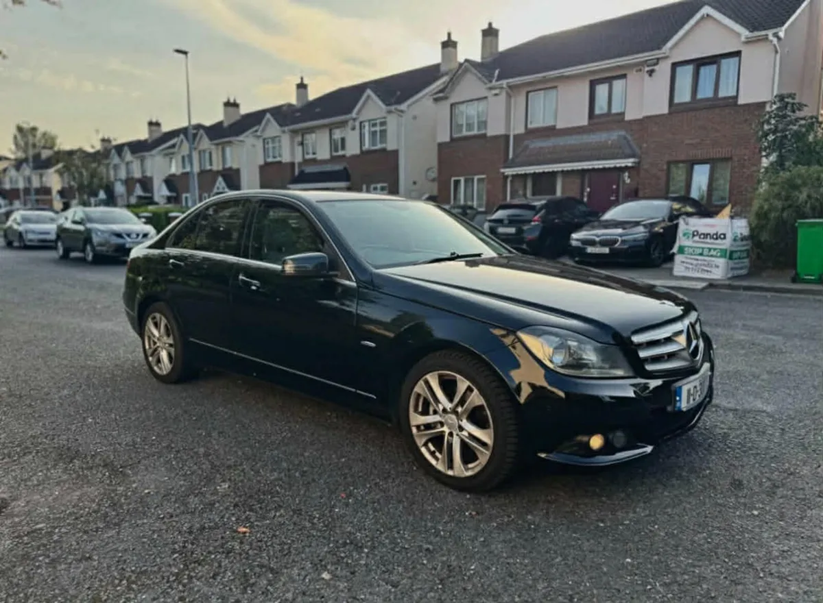 Mercedes Benz - Image 2