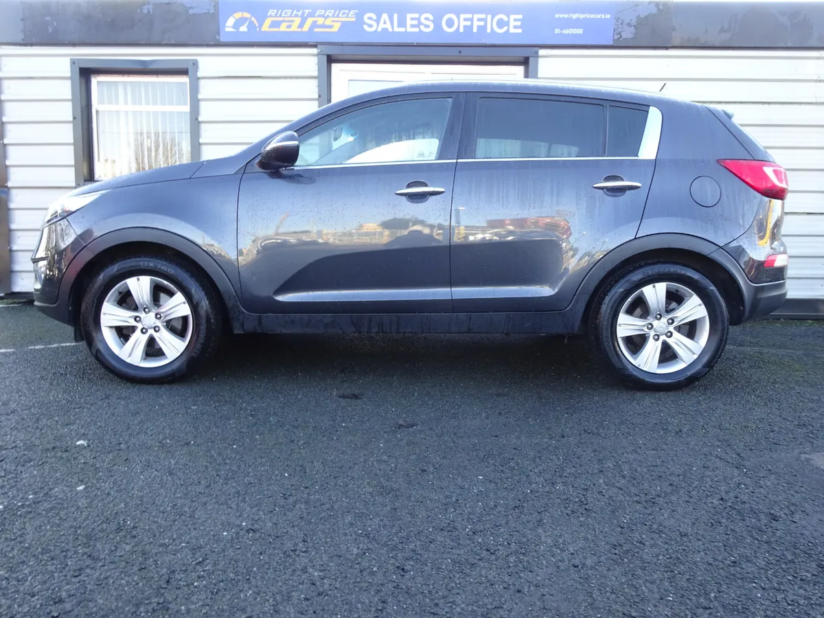 KIA SPORTAGE 1.7 DIESEL EX - Image 4
