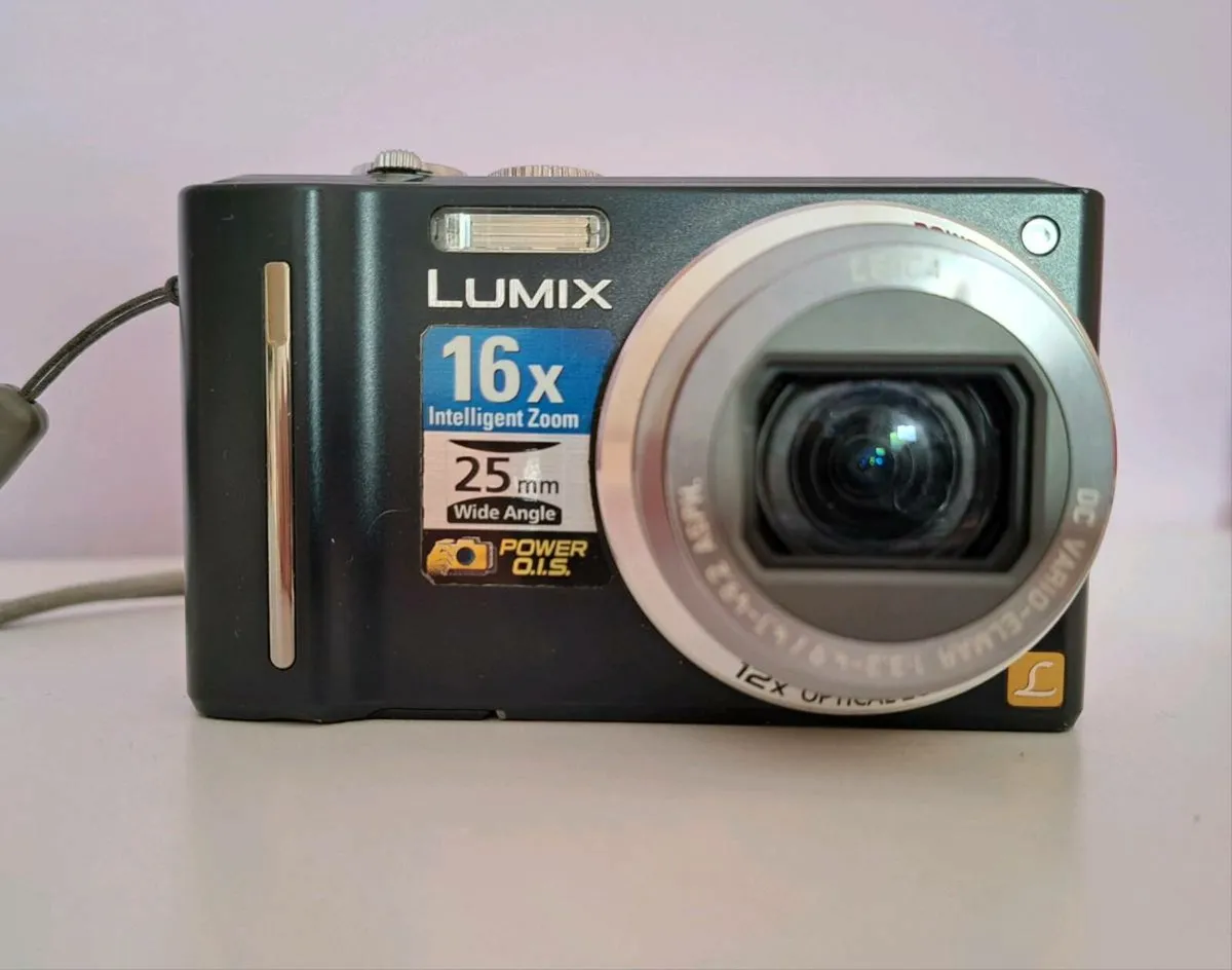Panasonic lumix TZ8 - Image 2