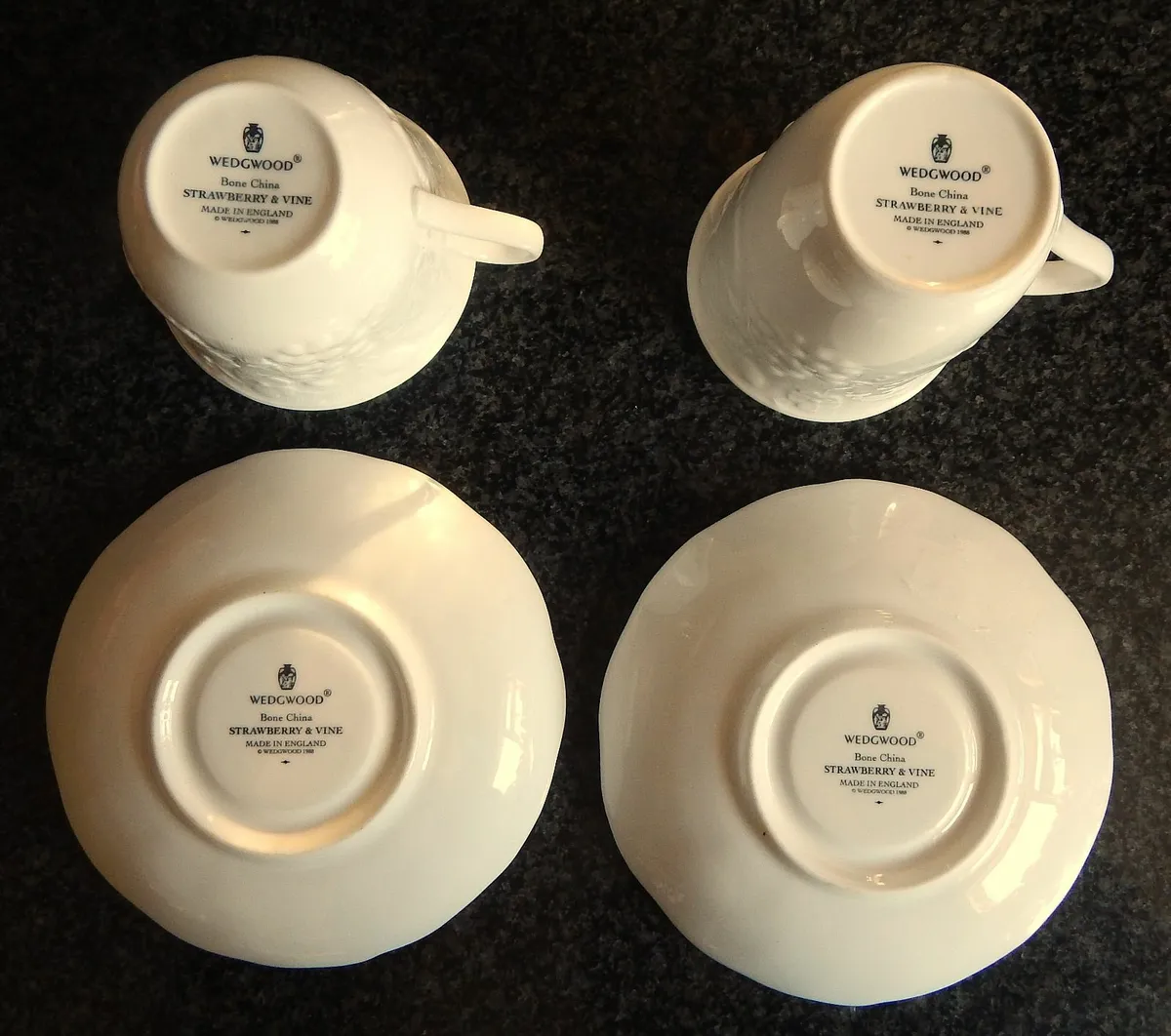 14 Pieces Wedgwood Bone China Strawberry & Vine - Image 4