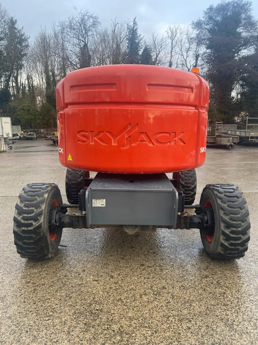 2015 SKYJACK SJ51AJ 57FT DIESEL ARTIC BOOM LIFT - Image 2